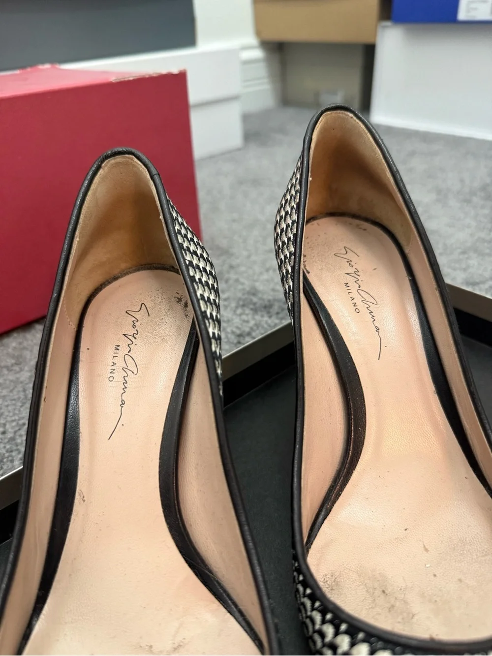 Georgio armani Houndstooth Pointed Toe Pumps - Black & White - Picture 2 of 4